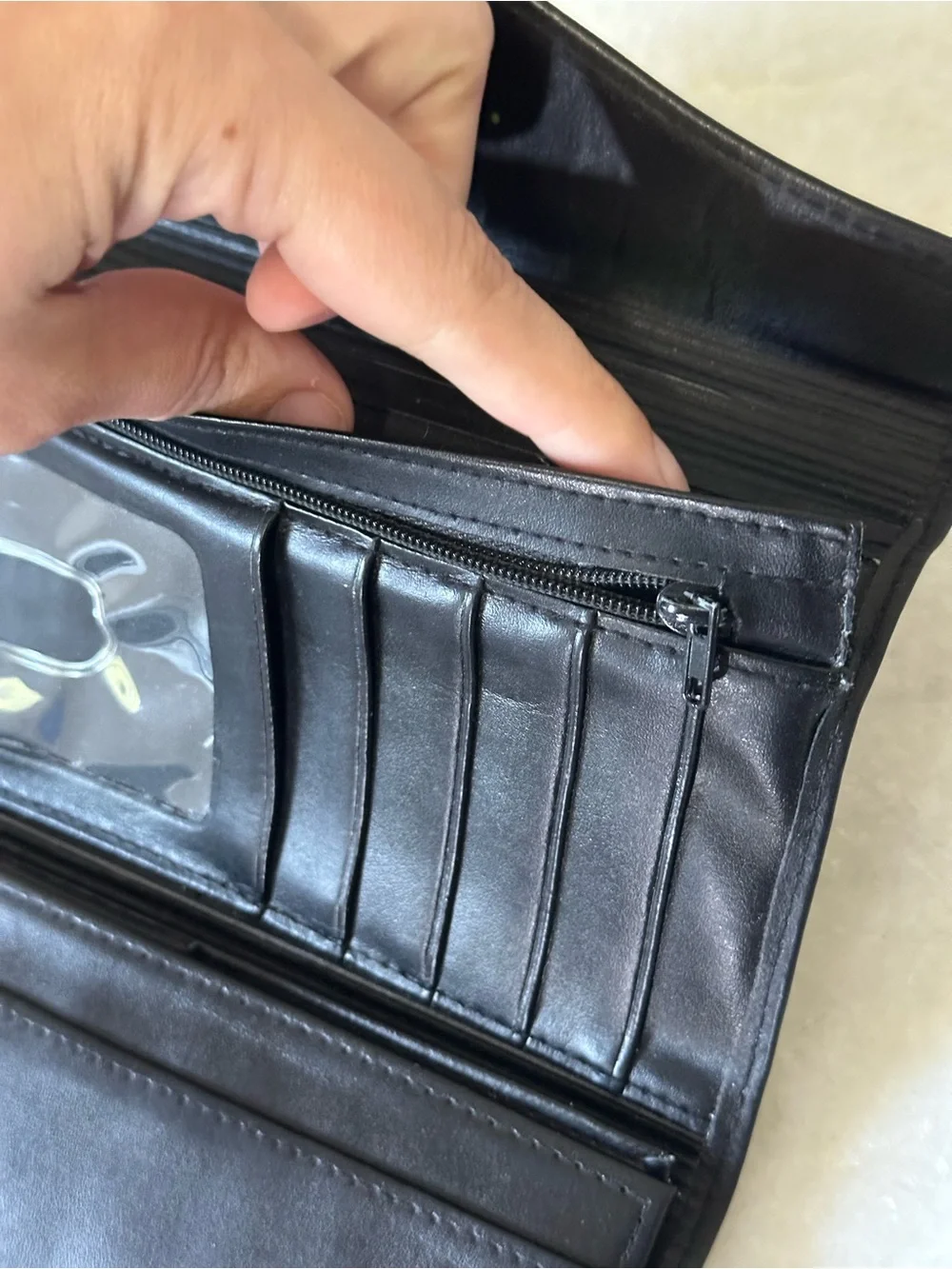 Buxton Women’s Heiress Organizer Clutch Wallet Cowhide Leather Black Cardholder